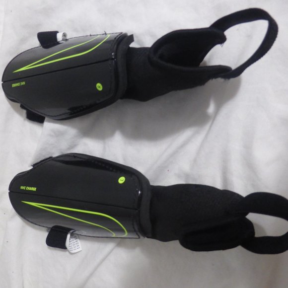 Nike Other - NIKE Charge Black / Fluro Green Shin Guards, Youth Small, GUC